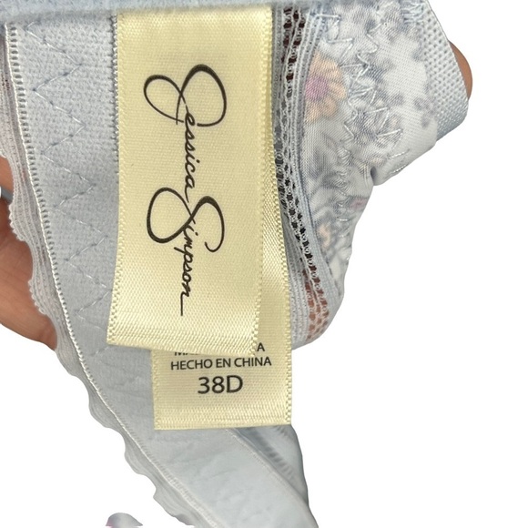 NWT Jessica Simpson Set of 2 Underwire Padded T-Shirt & Paisley Bras 38D - Picture 3 of 4